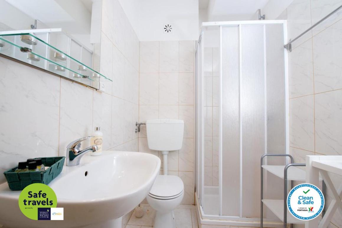 Lena'S Beach House By Hellovacations Albufeira Bagian luar foto
