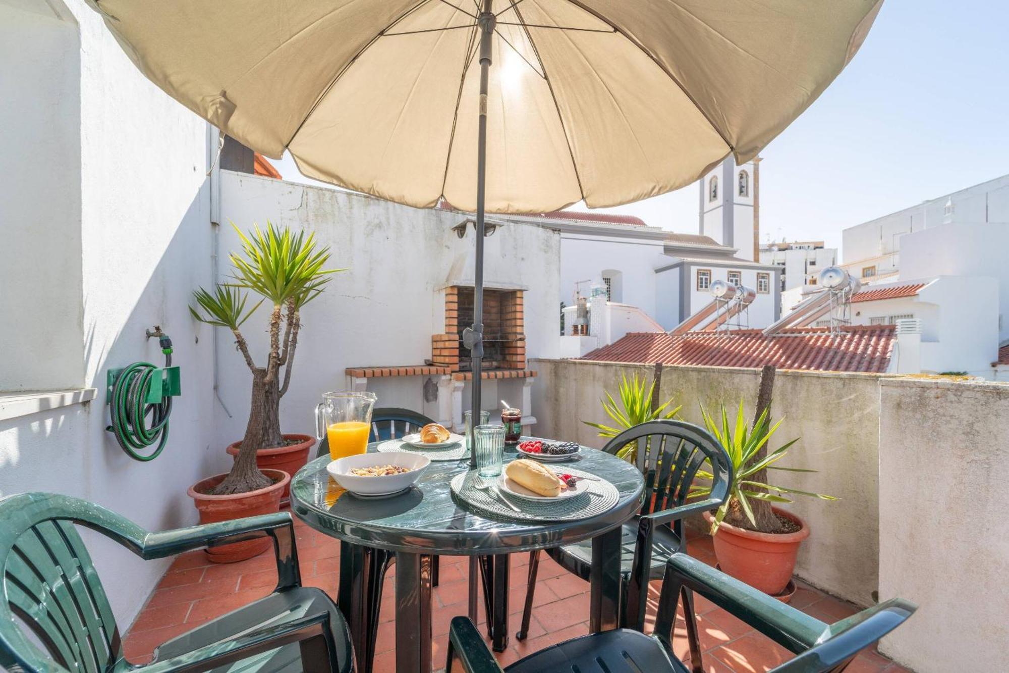 Lena'S Beach House By Hellovacations Albufeira Bagian luar foto