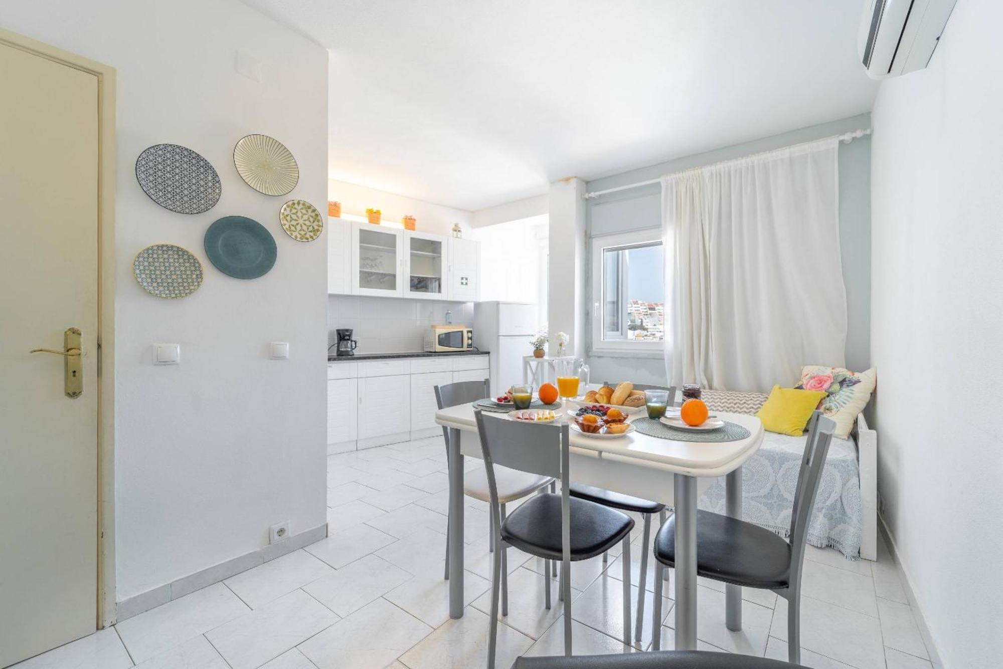 Lena'S Beach House By Hellovacations Albufeira Bagian luar foto